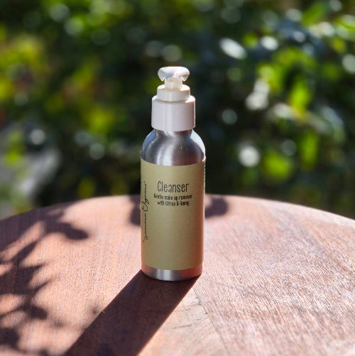 CLEANSER — Makeup remover